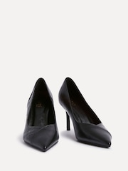 Svart - Linzi Gaia Mix Croc Court Heels - Bilde 4 av 5