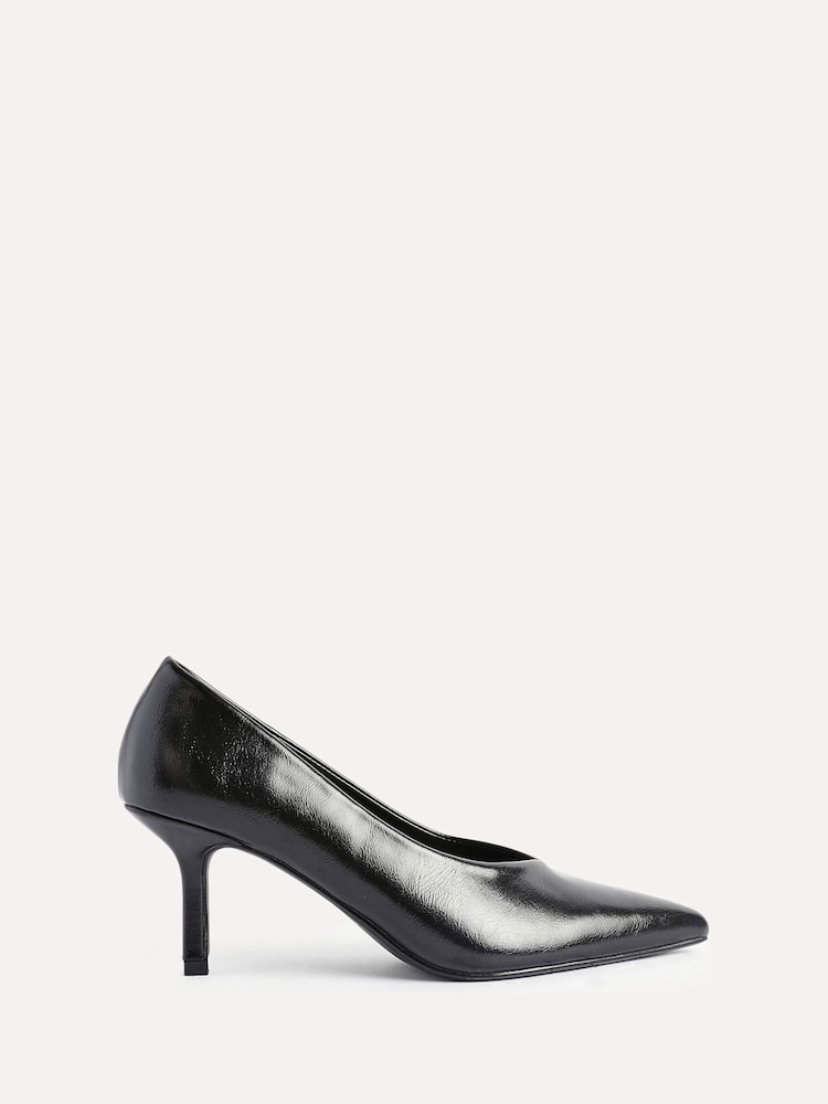 Linzi Black Bellamy V-Shaped Closed Toe Court Heels - Image 2 of 5 Linzi Black Bellamy V-Shaped Closed Toe Court Heels - Image 2 of 5