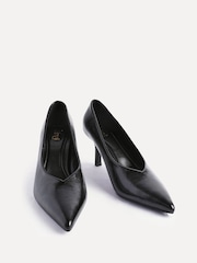 Linzi Black Bellamy V-Shaped Closed Toe Court Heels - Image 3 of 5