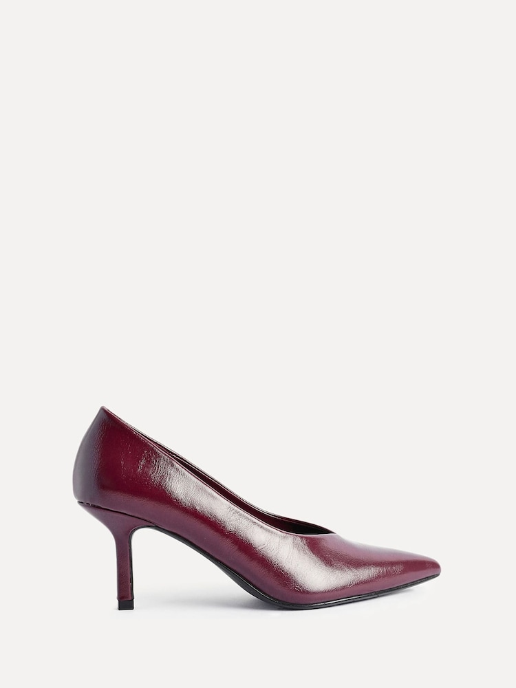 Linzi Red Bellamy V-Shaped Closed Toe Court Heels - Image 2 of 5