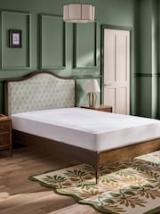 Nina Campbell Jacquard Leaf Coretta Bed - Image 2 of 6