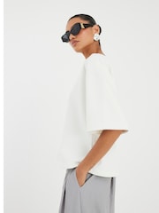 River Island V-Neck Interlock T-Shirt - Imagem 4 de 4