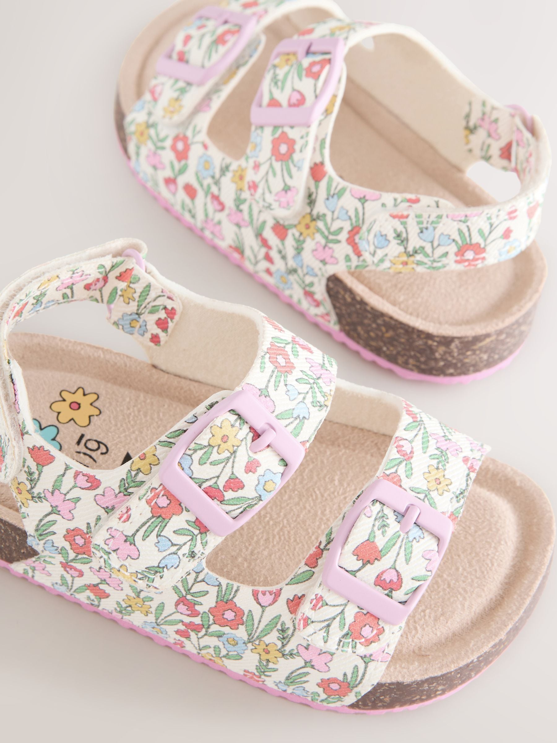 Cumpără Floral multicolor - Sandale cu talpă căptușită și cataramă