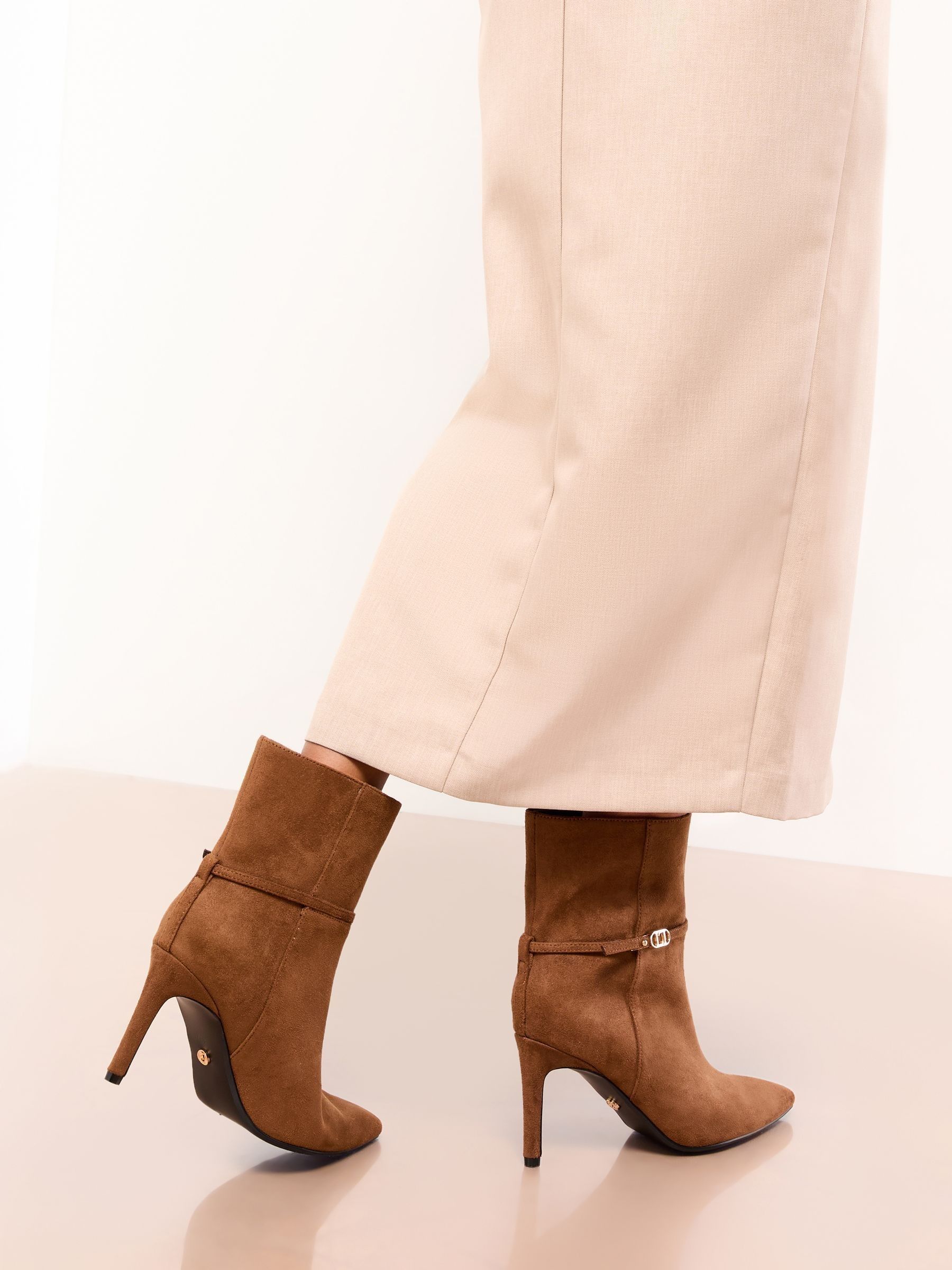 Pirkti Ruda dirbtinė zomša - Lipsy firminiai aukštakulniai