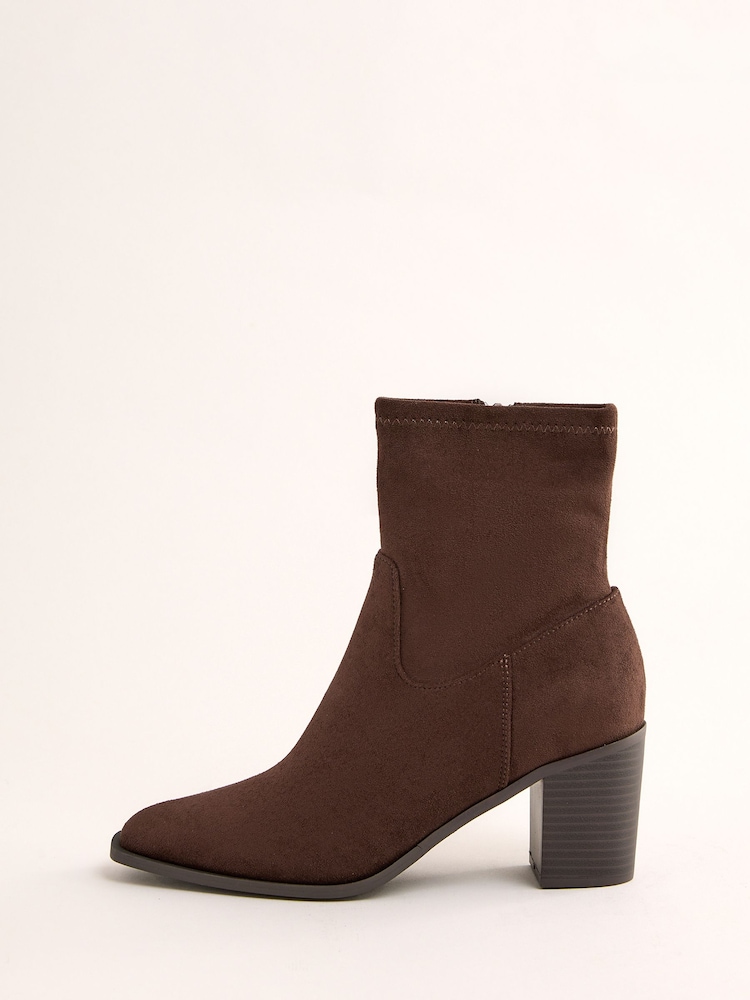 بني - Friends Like These Faux Suede Mid Heel Western Style Smart Sock Ankle Boots - صورة 4 من 4 بني - Friends Like These Faux Suede Mid Heel Western Style Smart Sock Ankle Boots - صورة 4 من 4