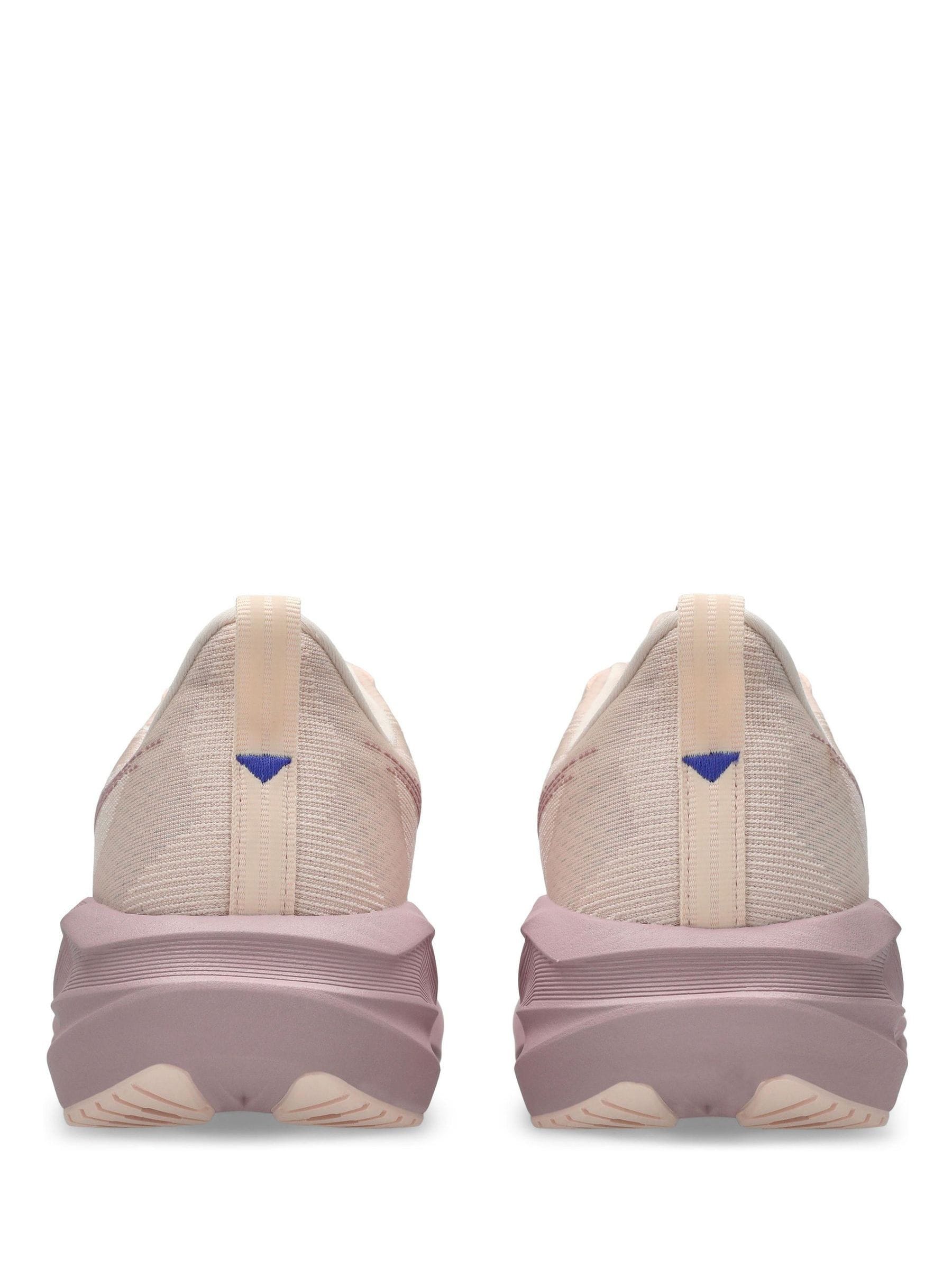 Cumpără Roz - Pantofi sport de alergare ASICS Novablast 5 from