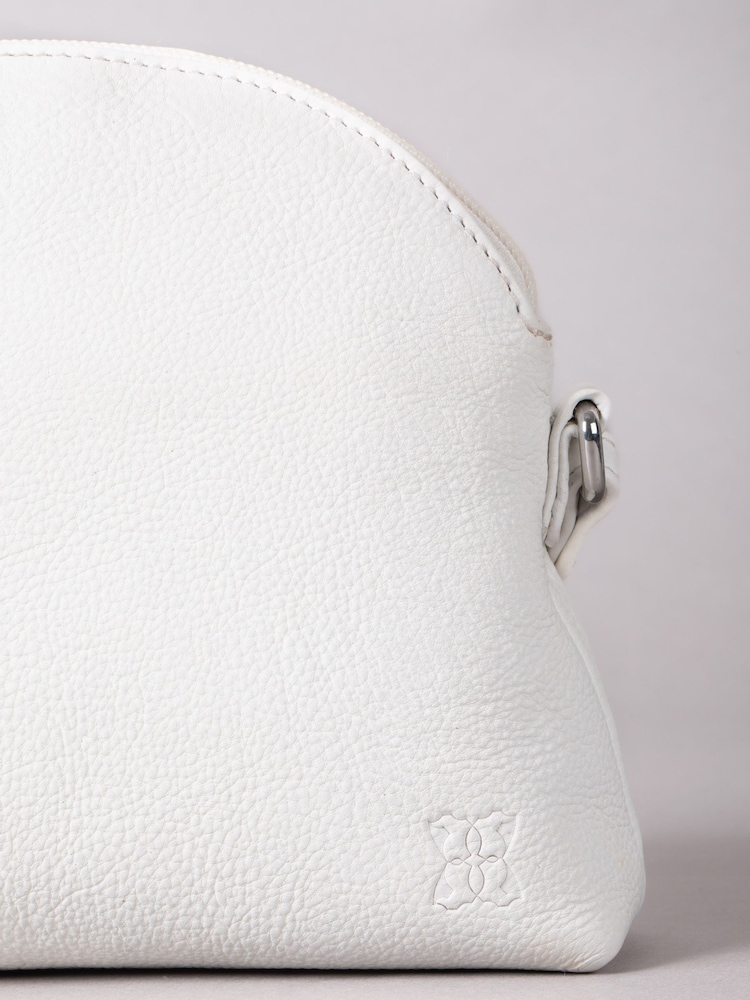 Lakeland Leather White Elterwater Curved Cross-Body Bag - Image 4 of 6