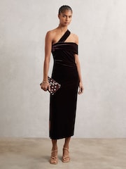 Reiss Burgundy Dalia Velvet One-Shoulder Midi Dress - Image 1 of 6
