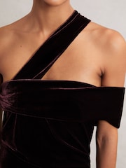 Reiss Burgundy Dalia Velvet One-Shoulder Midi Dress - Image 4 of 6