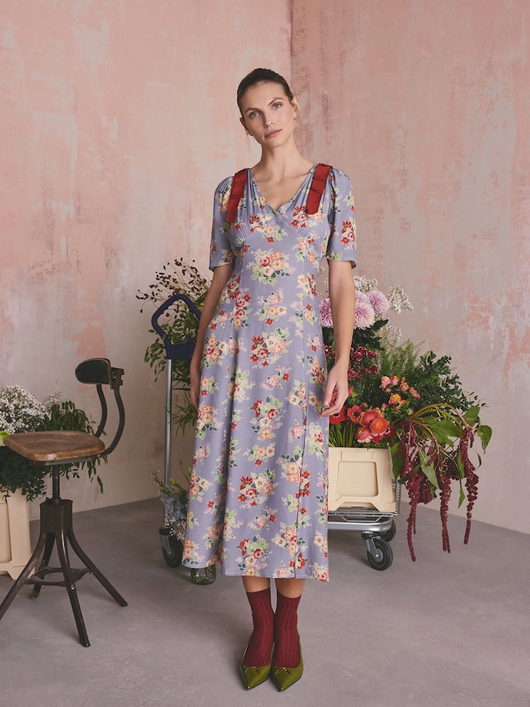 Cath Kidston Lilac Purple Violet Floral Bunches Viscose Slit Front Bow Fit and Flare Midi Dress - Image 2 of 7 Cath Kidston Lilac Purple Violet Floral Bunches Viscose Slit Front Bow Fit and Flare Midi Dress - Image 2 of 7