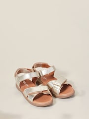 Zig+Star Rae Junior Cross-Strap Sandal - Imagen 3 de 6