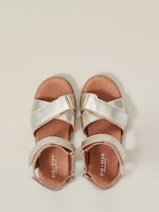 Zig+Star Rae Junior Cross-Strap Sandal - Imagen 4 de 6