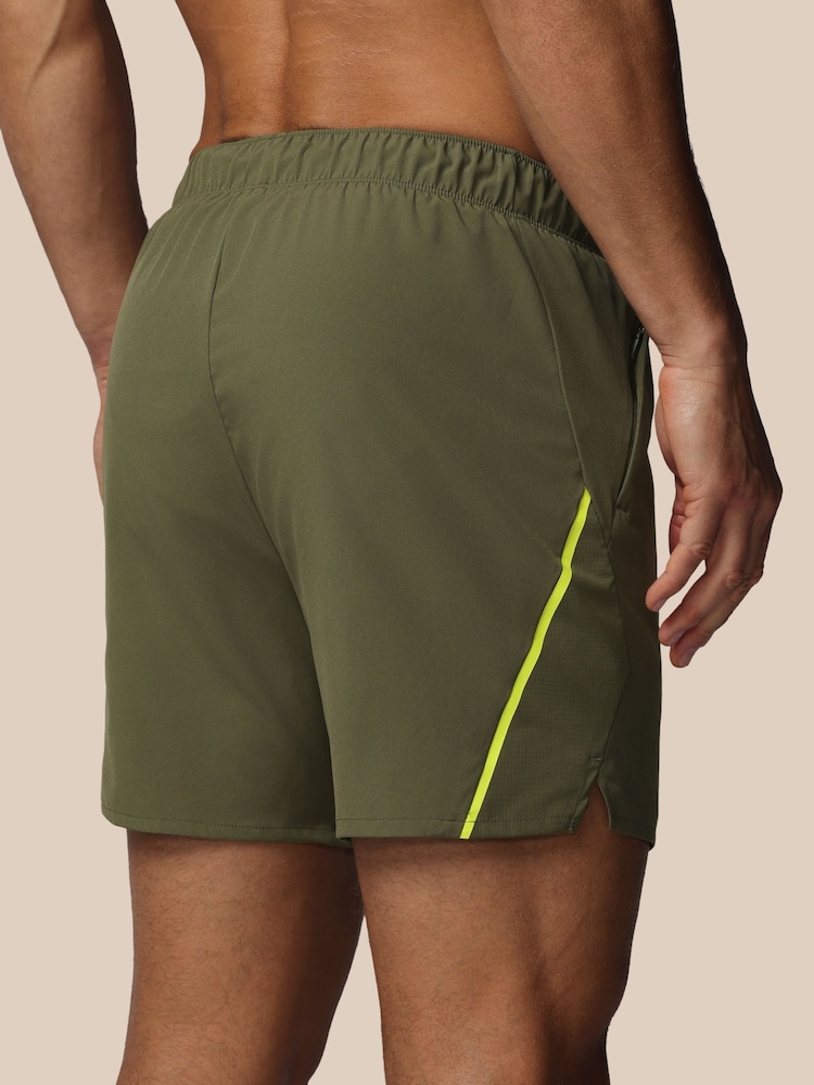 Castore Green Apex 6inch Inner Brief Shorts - Image 2 of 5