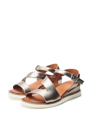 Moda in Pelle Kapur Cross Strap Wedge White Sandals - Image 2 of 4