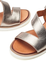 Moda in Pelle Kapur Cross Strap Wedge White Sandals - Image 4 of 4