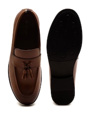 Off The Hook Brown Clinton Leather Slip On Formal Tassel Shoes - Image 6 of 6