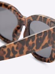 River Island Leopard Print Chain Sunglasses - Imagem 3 de 5