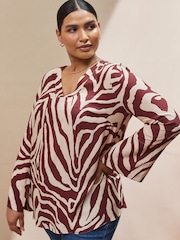 Live Unlimited Cream Animal Print Split Sleeve Blouse - Image 3 of 4