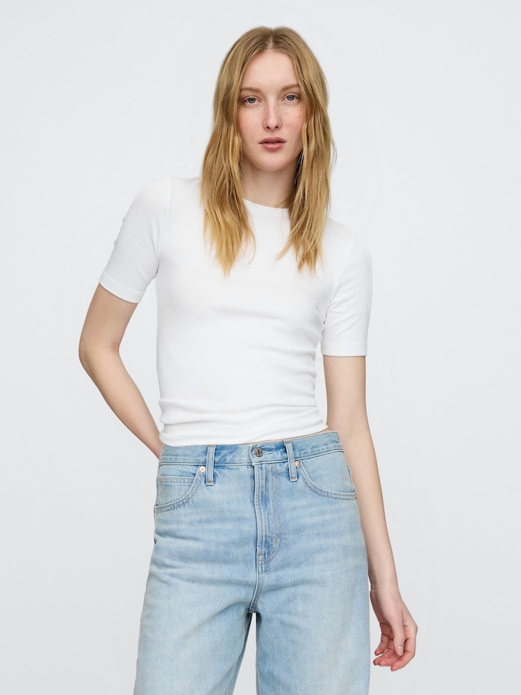 Gap White Modern Crew Neck T-Shirt - Image 1 of 2 Gap White Modern Crew Neck T-Shirt - Image 1 of 2