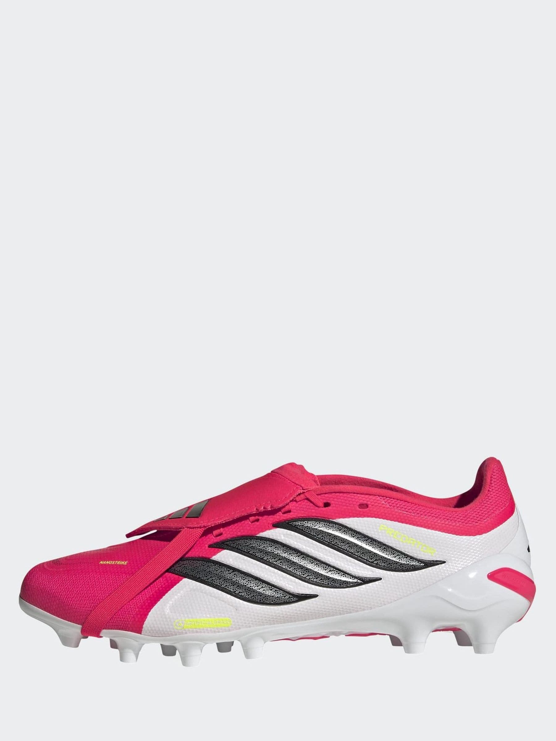 Next：日本 adidas Predator League FoldOver Tongue 人工芝用サッカー