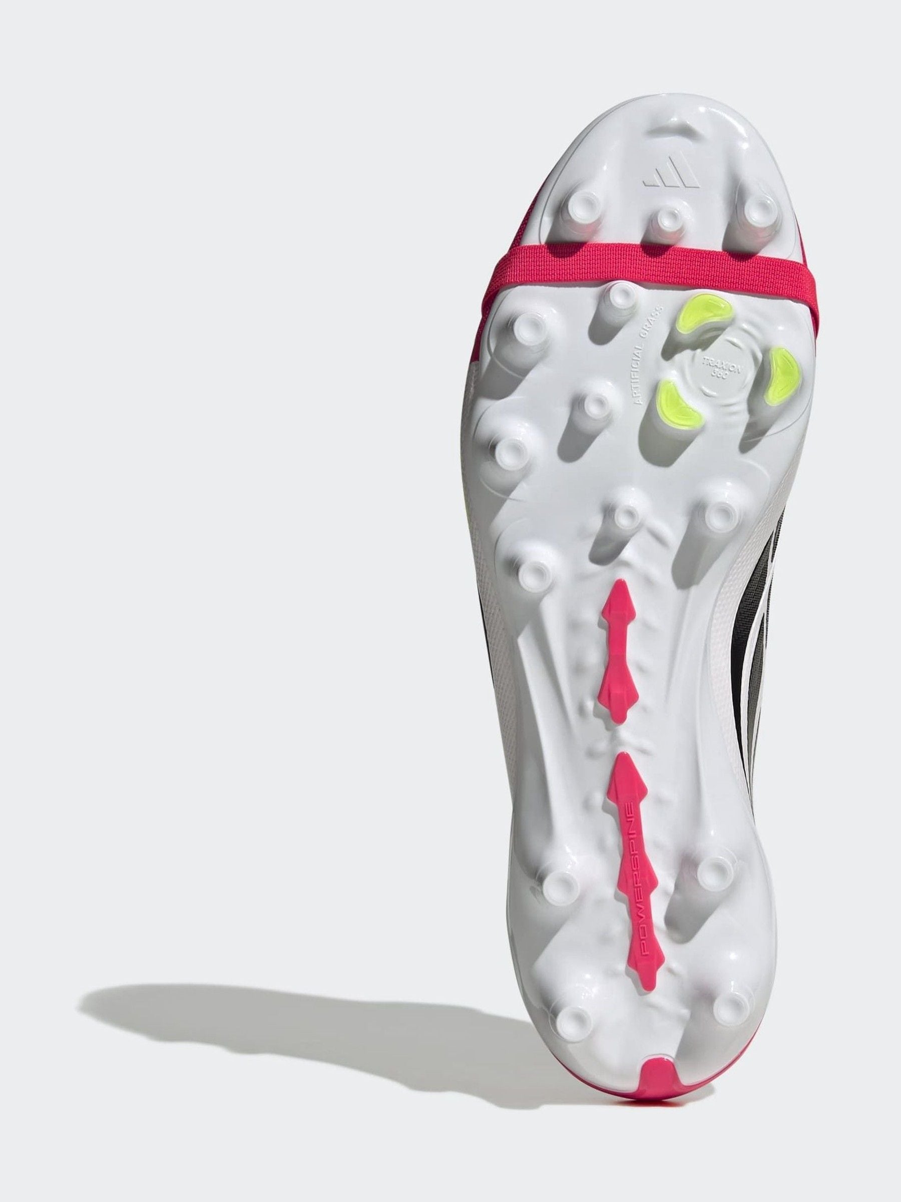 Next：日本 adidas Predator League FoldOver Tongue 人工芝用サッカー