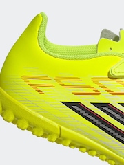 adidas F50 Club Hook & Loop Turf Football Kids Trainers - Image 3 de 11