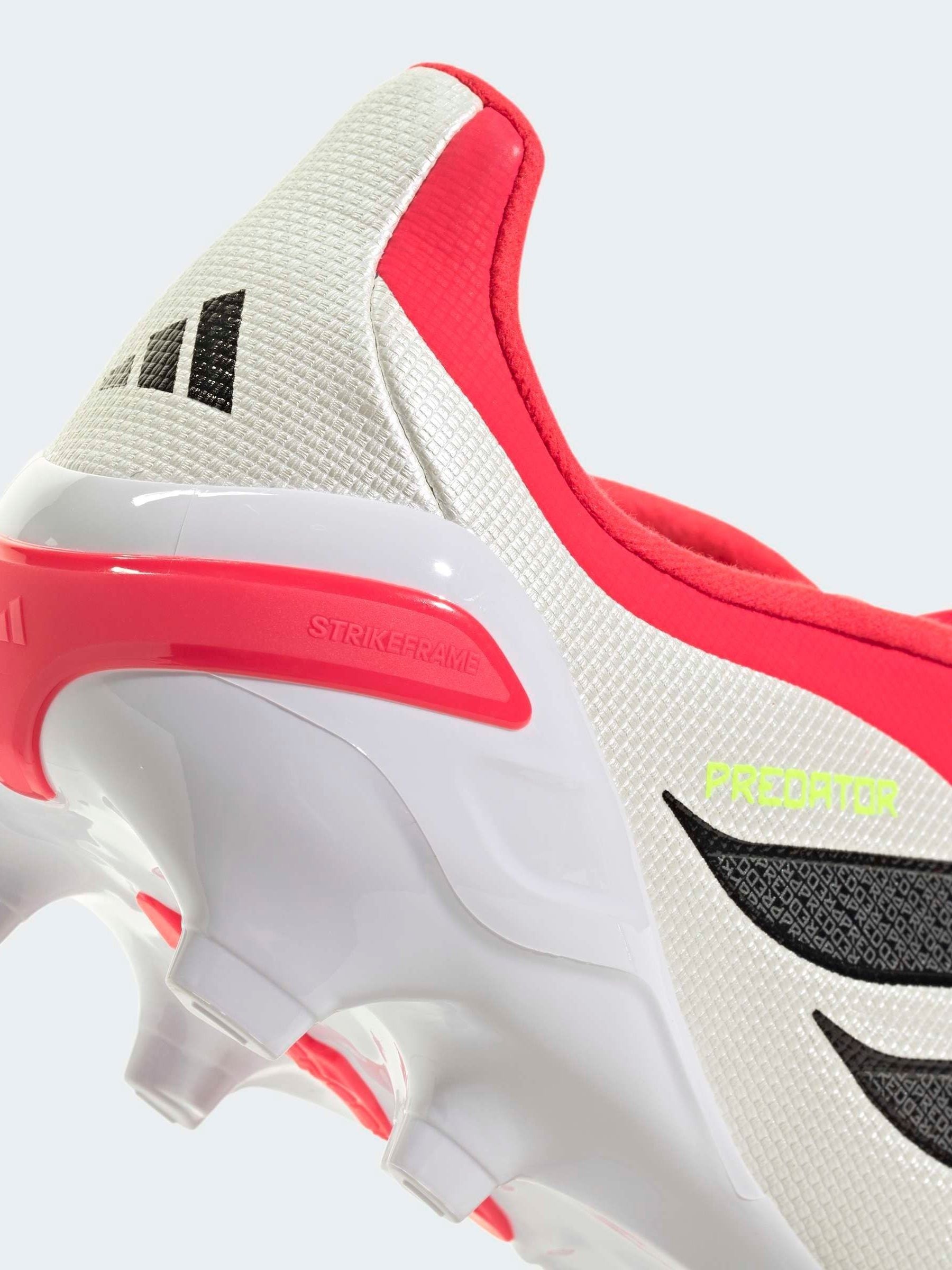 Next：日本 レッド - adidas Predator League 折り返しタン ファーム