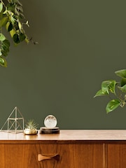 Laurence Llewelyn-Bowen Green Privet Matt 2.5Lt Emulsion Paint - Image 5 of 5