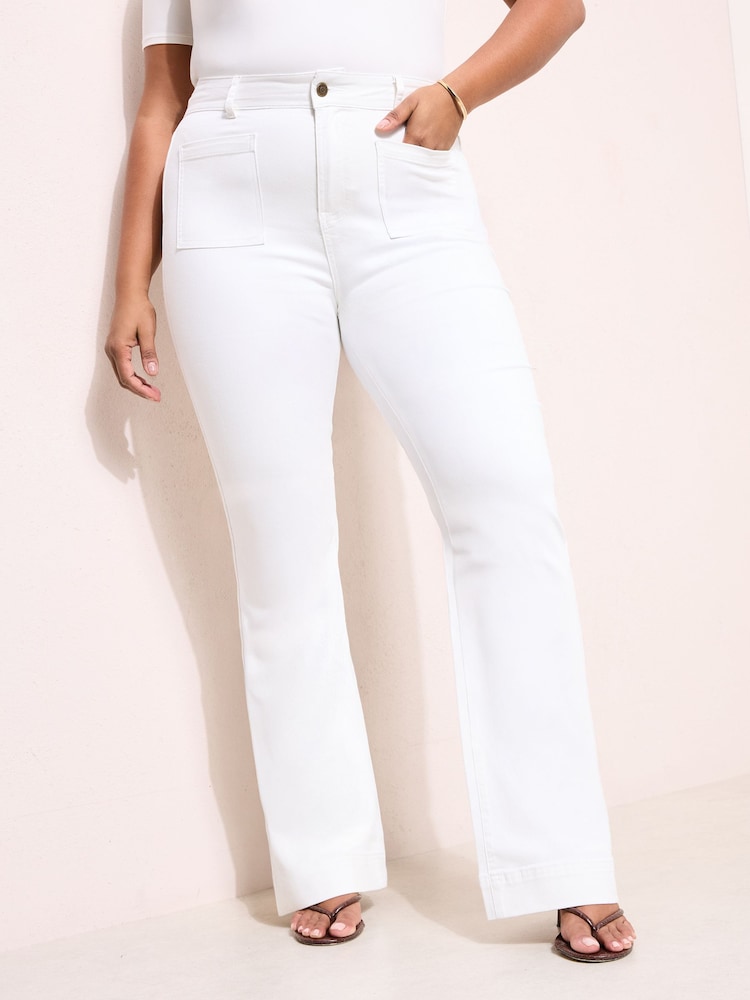 بيج فاتح - بنطلون جينز بكشكشة وبجيوب مع خصر مرتفع من Friends Like These - صورة 2 من 4