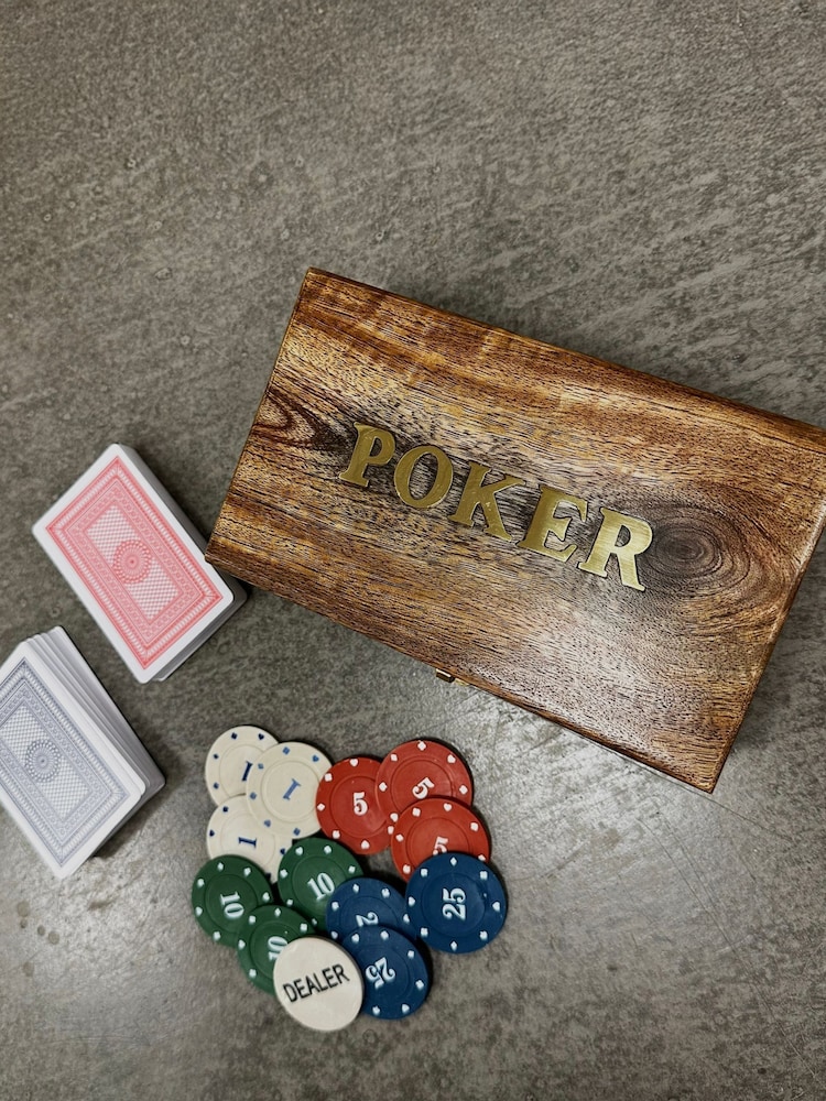 Solesmith Natural Hidden Message Wooden Poker Set - Image 3 of 3