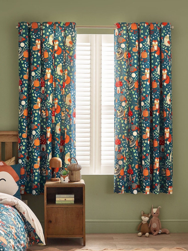 Catherine Lansfield Green Fox and Woodland Friends Eyelet Curtains - Image 2 of 4