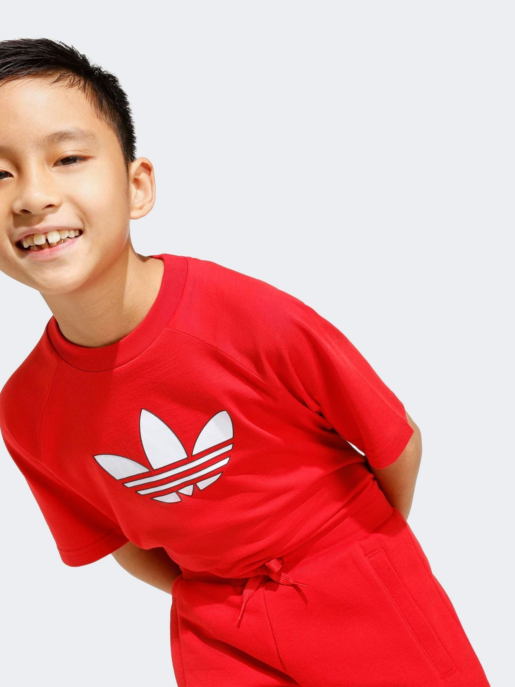 Next：日本 レッド - adidas Originals トレフォイル Tシャツ