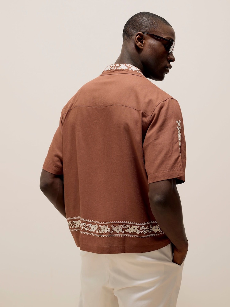 Camisa River Island Regular Fit Rust short sleeve Artisan Emb - Imagem 2 de 4