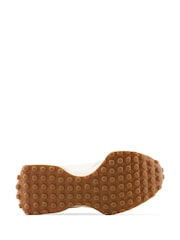 New Balance White/Gold 327 Trainers - Image 14 of 14