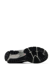 New Balance Grey/Pink /Yellow 2002 Trainers - Image 6 of 6