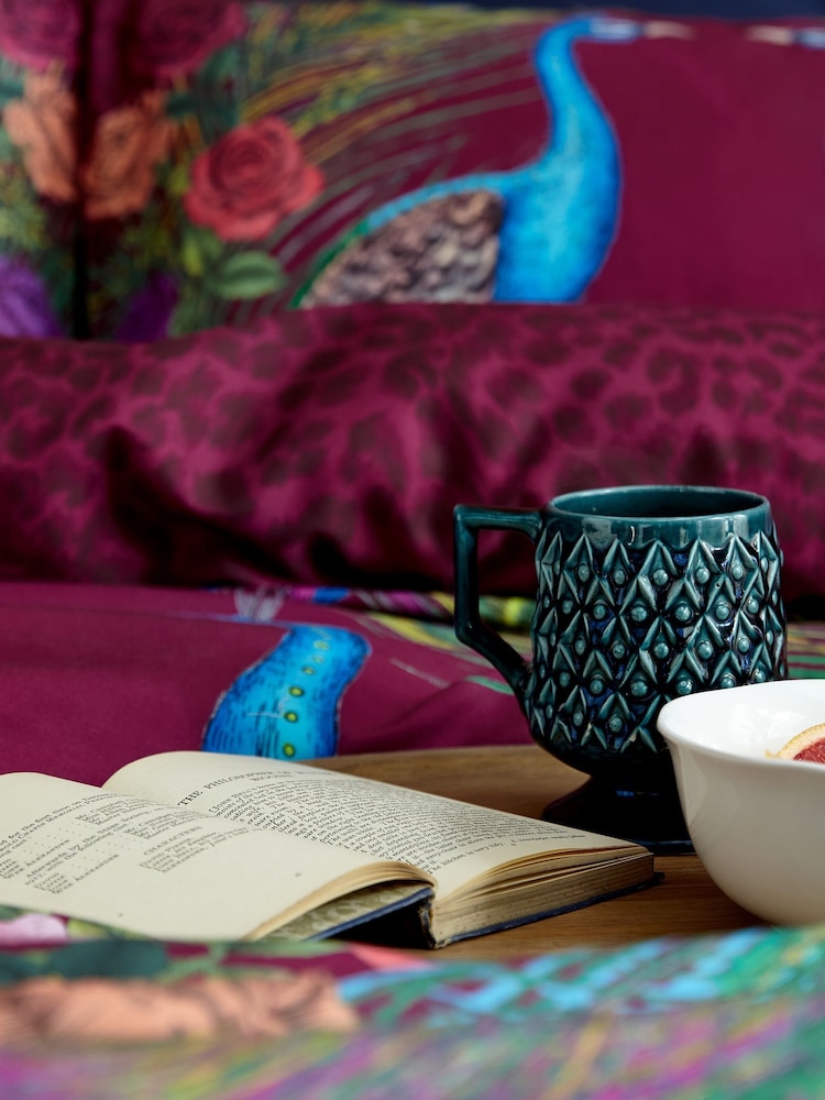 Matthew Williamson Plum Xanadu Peacock 200 Thread Count Duvet Cover Set - Image 4 of 4