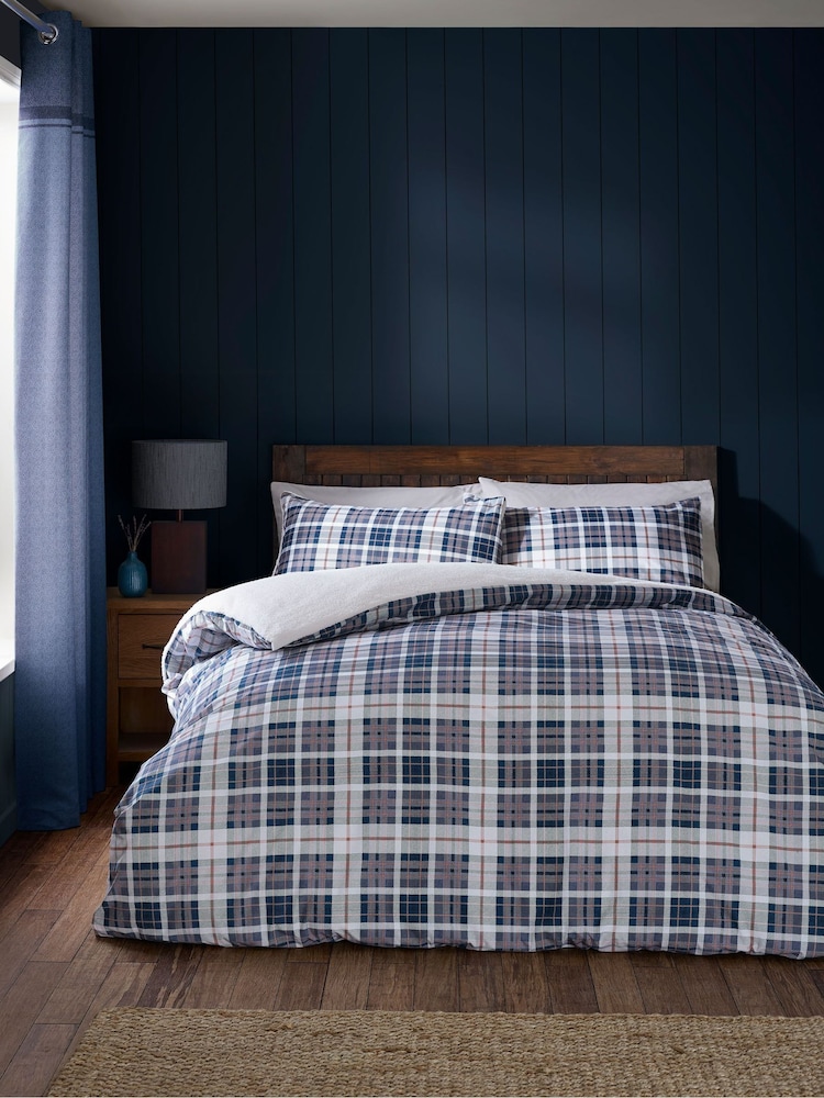 Catherine Lansfield Cosy Sherpa Check Duvet Cover Set - صورة 1 من 4