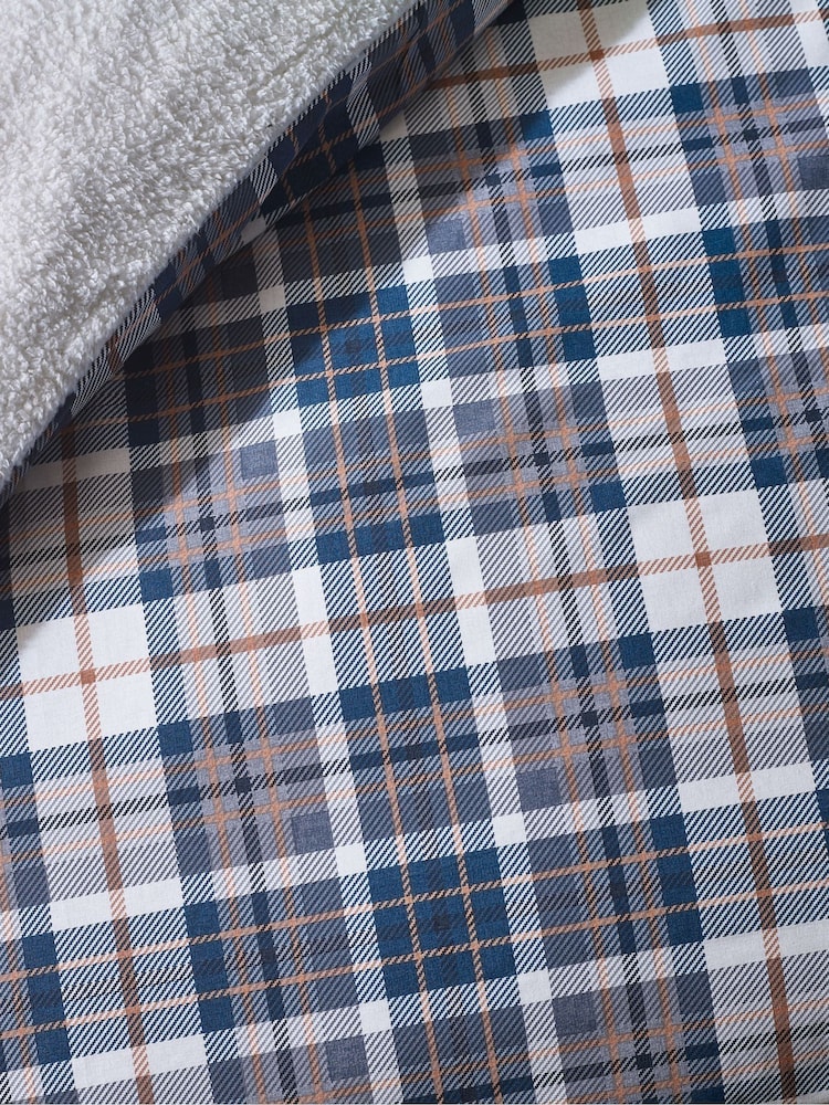 Catherine Lansfield Cosy Sherpa Check Duvet Cover Set - صورة 4 من 4