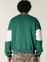 Hollister Green Baggy Destination Graphic Print Cinched Bottom Sweatshirt - Image 2 of 4