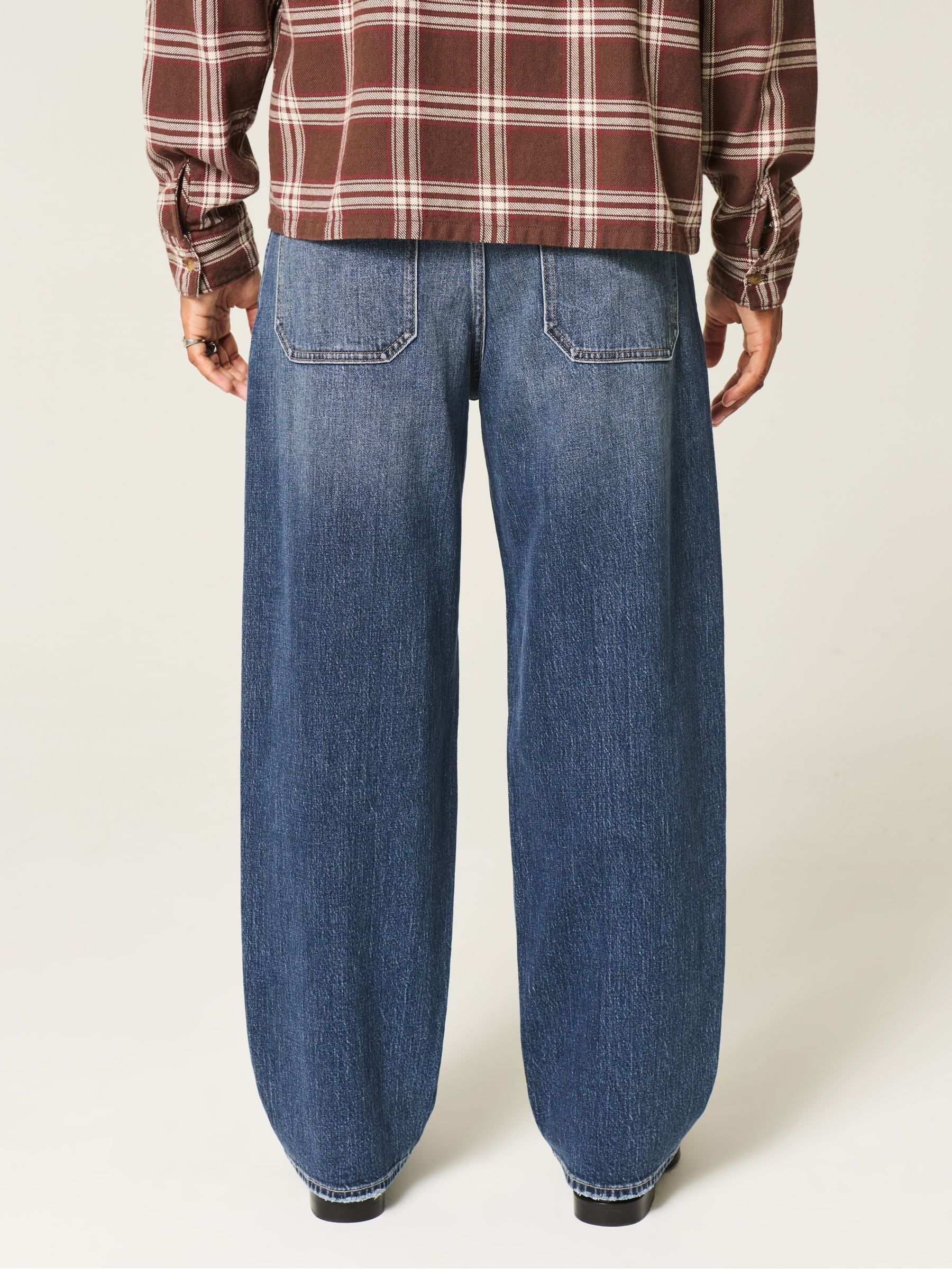 Next：日本 Hollister ブルー スケーター バギー ジーンズ from Next Japan