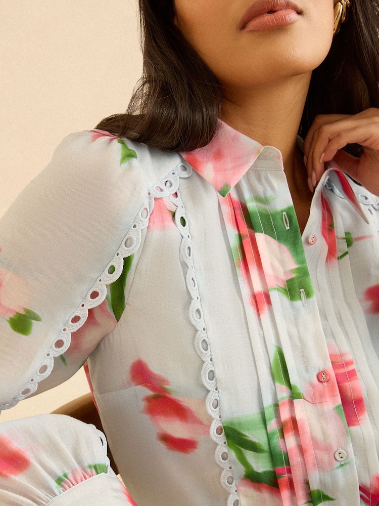 Floral azul - Love & Roses Long Sleeve Button Through Lace Trim Shirt - Imagen 4 de 4 Floral azul - Love & Roses Long Sleeve Button Through Lace Trim Shirt - Imagen 4 de 4