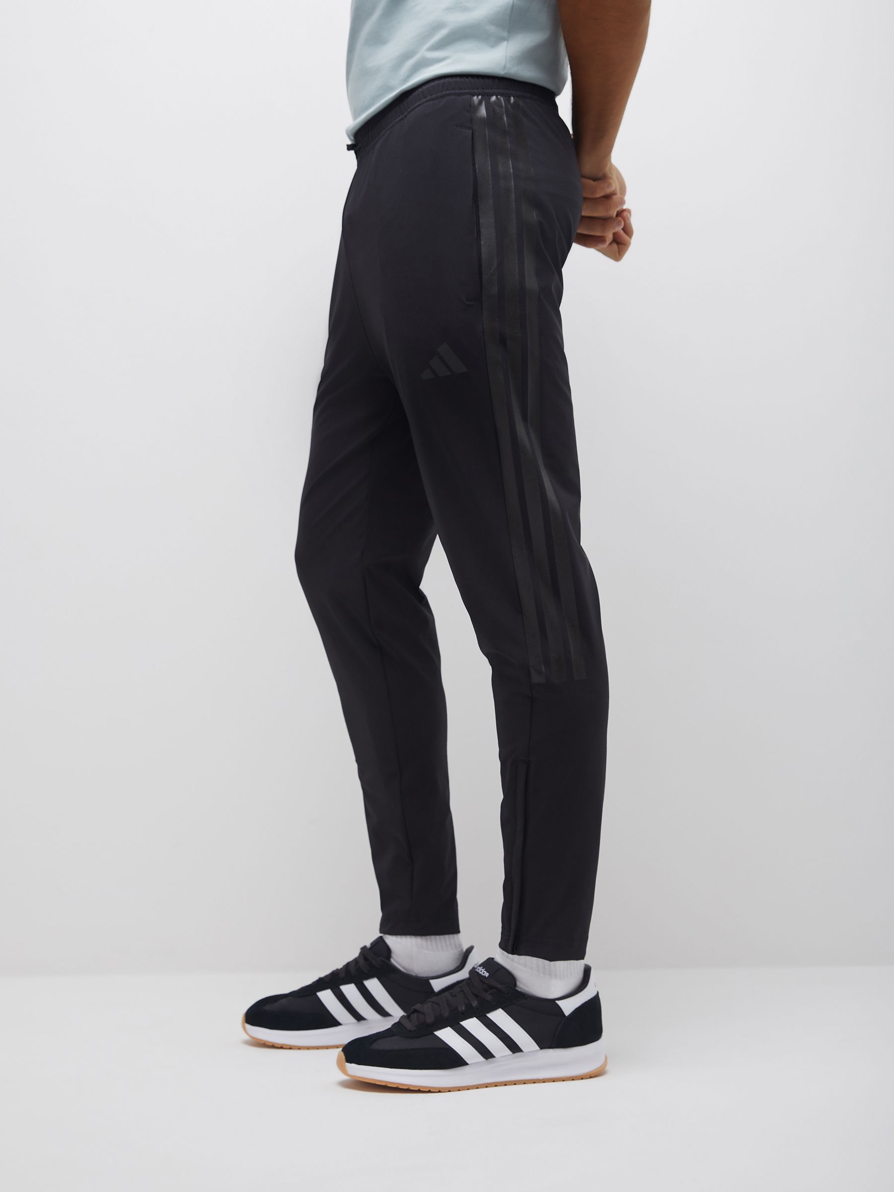 n*e様 adidas GORE-TEX INFINIUM ジョガーパンツ H74226s2.jpg
