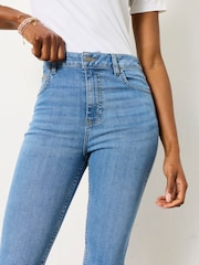 FatFace Bleach Denim Peddlepusher Jeans - Image 4 of 7