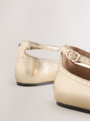 ذهبي - Forever Comfort® Leather Ballet Flats With Ankle Strap - صورة 5 من 5