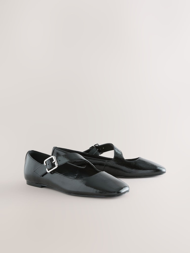 أسود - Forever Comfort® Asymmetric Mary Jane Shoes - صورة 2 من 5 أسود - Forever Comfort® Asymmetric Mary Jane Shoes - صورة 2 من 5