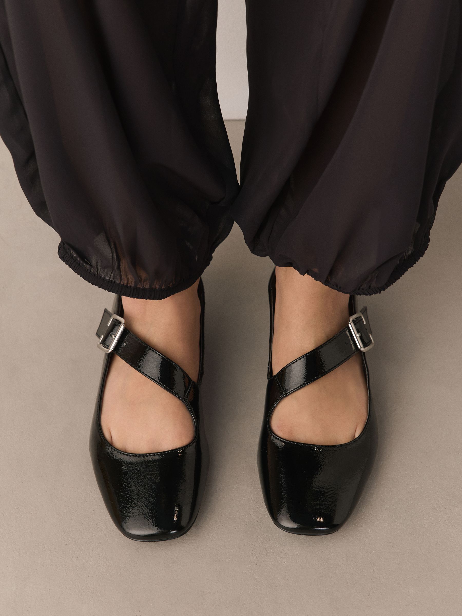 H74593s5.jpg
