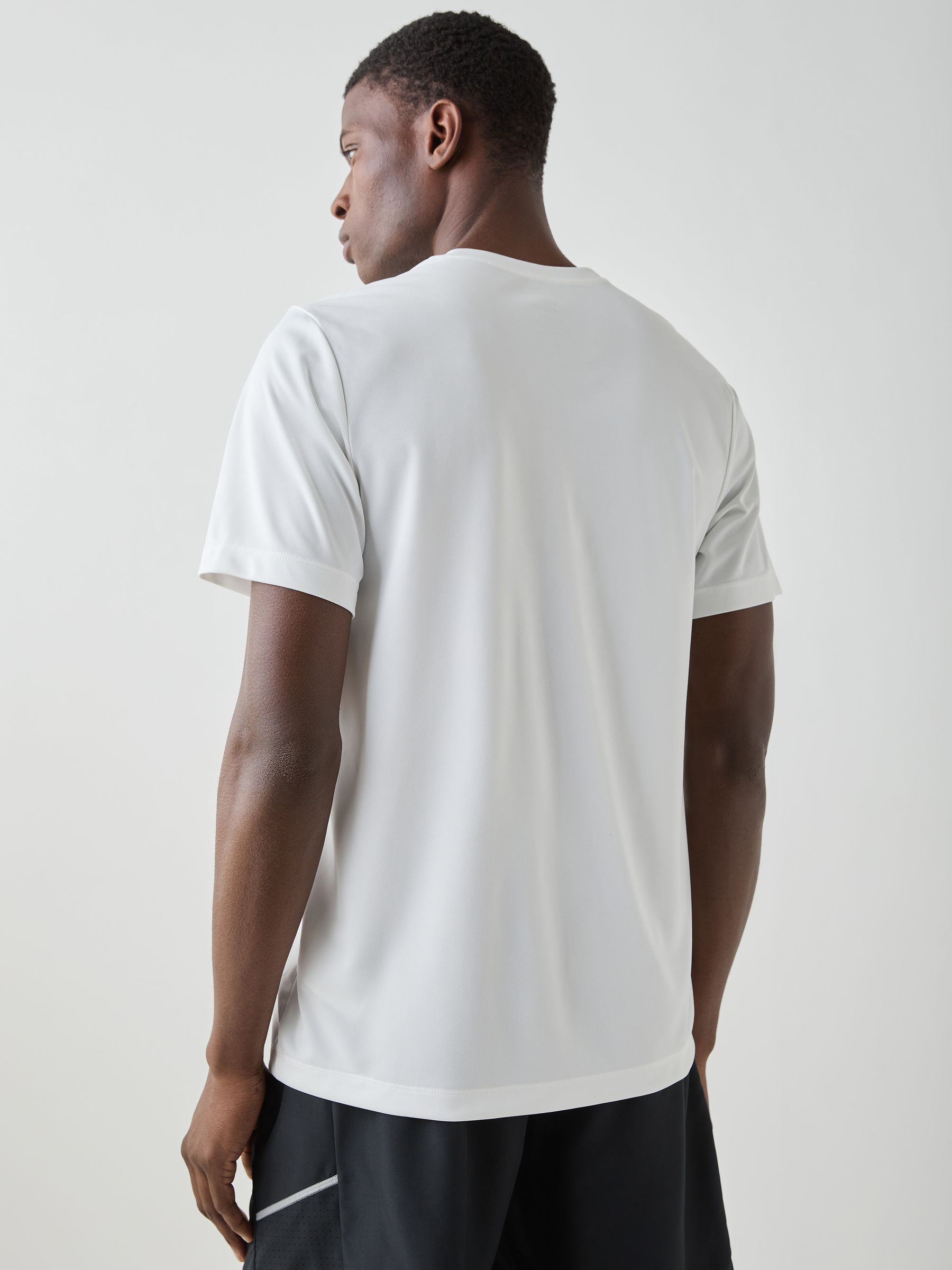 Next：日本 ホワイト / ブラック - Nike Dri-FIT Flex 機能性 Tシャツ