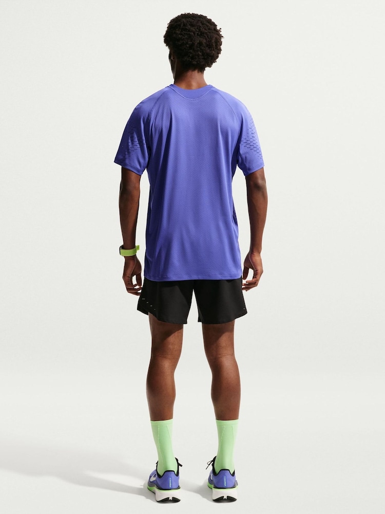 Nike Stride Running T-Shirt - Imagem 2 de 5