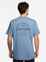 Nike Athletic Club Back Graphic T-Shirt - תמונה 2 מתוך 3