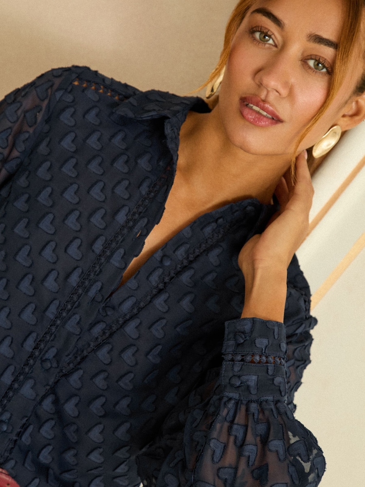 Love & Roses 3D Heart Long Sleeve Button Through Shirt - תמונה 4 מתוך 4